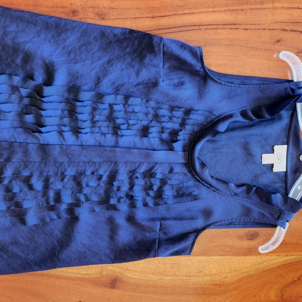 Beautiful silk shirt Ann Taylor loft xs tank
